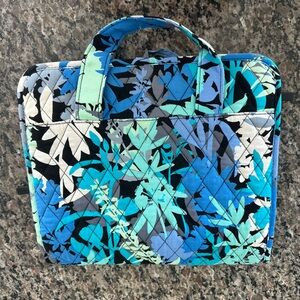 Vera Bradley CamoFloral hanging toiletry organizer